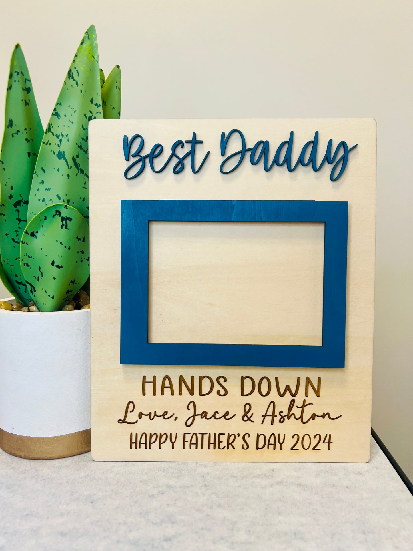 Best Daddy Hands Down Picture Frame Personalized with Names Father's Day Gift